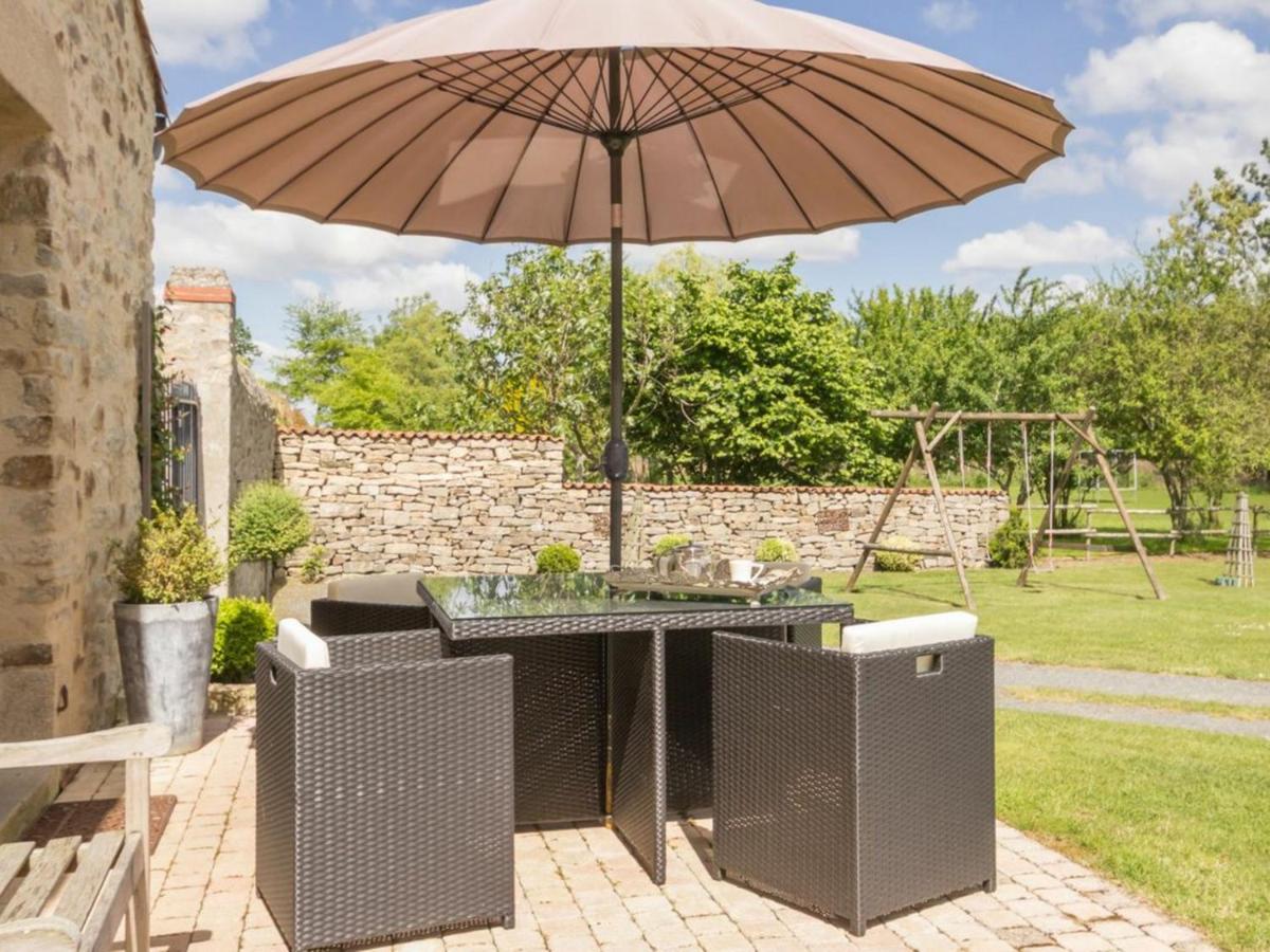 Gite De Charme Avec Piscine Chauffee Et Wifi - 2 Chambres - Fr-1-306-803 Chateauthebaud Exterior foto